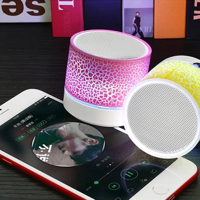 Caixa de Som Bluetooth Mini Universal Sem Fio Alto-falante LED Colorido Cartão TF USB Subwoofer Portátil Coluna de Som MP3 para Telefones