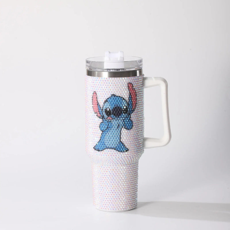 Copo a Vácuo de Aço Inoxidável Hello Kitty 40oz com Desenho de Desenho Animado, Copo Isolado com Estrass, Copo para Carro com Alça e Canudo, Grande Capacidade, Presente